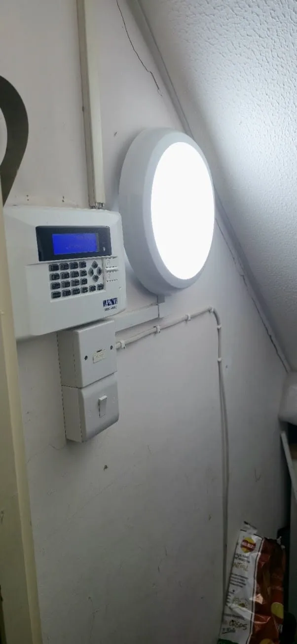LED bulkhead light and alarm keypad electrical installation